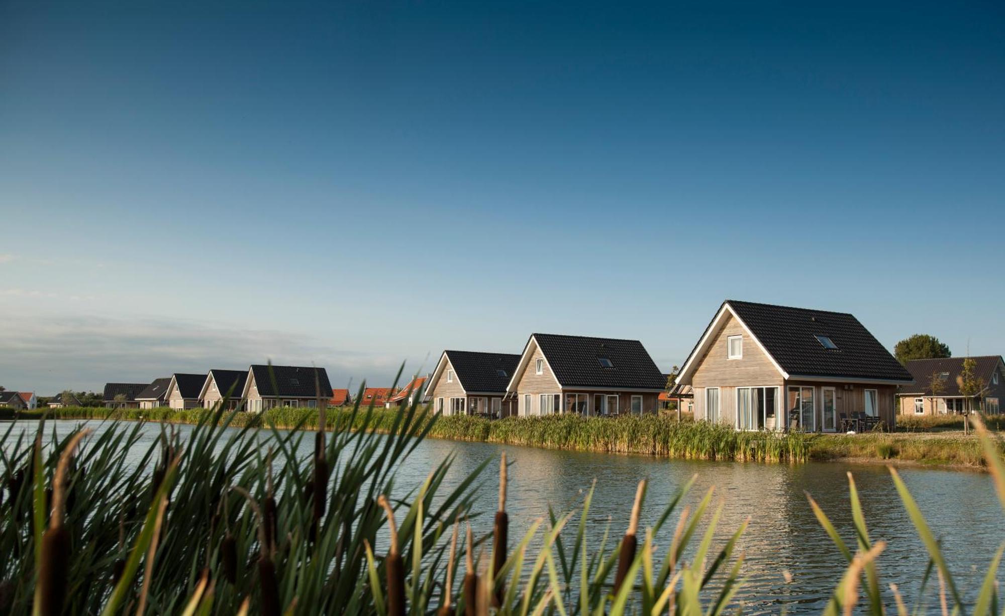 Dormio Strand Resort Nieuwvliet-Bad Bagian luar foto